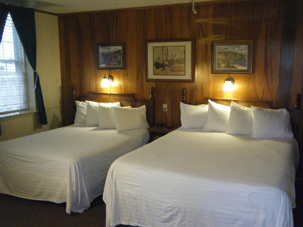 Harbor Haus Inn & Suites Cilipi Bagian luar foto